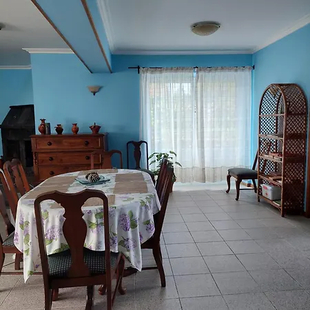 Alojamentos A Buraca Guest house *