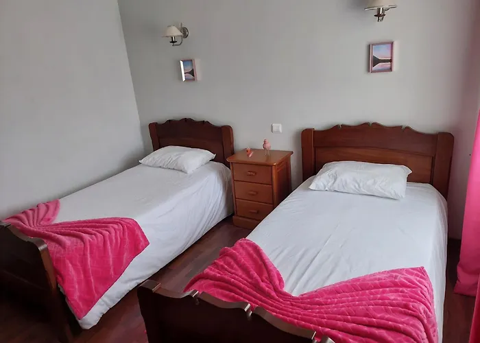 Alojamentos A Buraca * São Roque do Pico