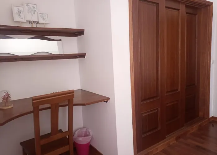 Alojamentos A Buraca Pensión São Roque do Pico